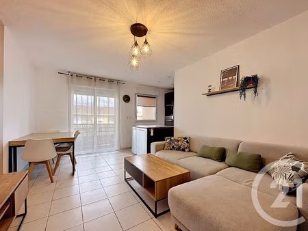 location meublée appartement 2 pièces 48.7 m² à chateaurenard (13160)  800 €