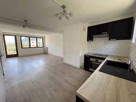 location appartement 4 pièces 74.72 m² à saint-jean-de-maurienne (73300)  850 €