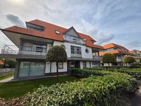 garage spacieux à vendre au centre de nieuwpoort