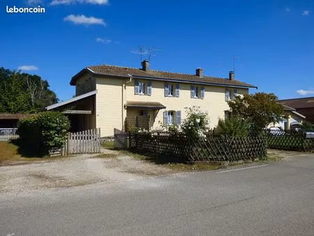 immeuble 9 pièces 200 m²