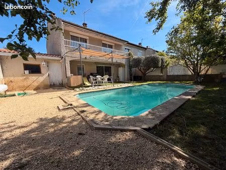 maison spacieuse 140 m2 avec piscine
