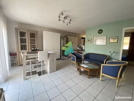 villa 5 pièces 100 m²