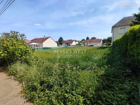 urgent : terrain constructible 870 m² à fourchambault