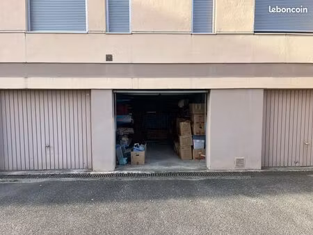 parking/box 14 m² bourg-en-bresse