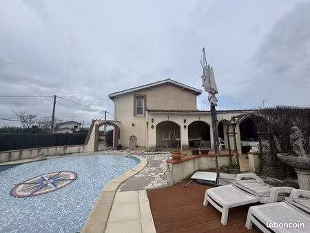 maison 5 pièces 207 m²