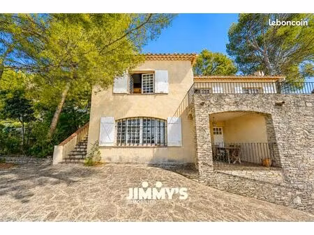maison 6 pièces 215 m²