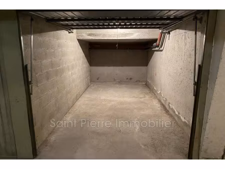 location parking 12 m² à saint-raphael (83700)  125 €