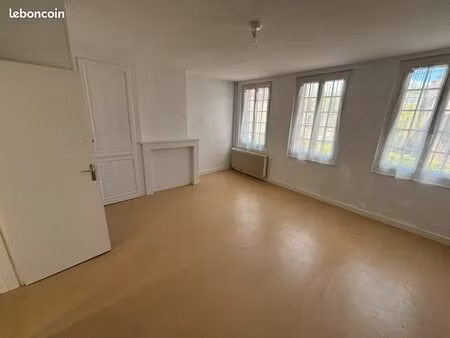 location maison ville
