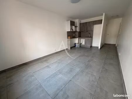 studio 1 pièce 25 m²