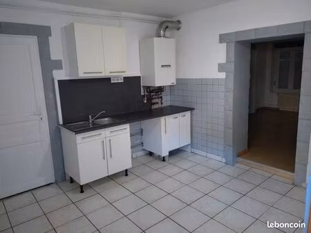 loué f 3
