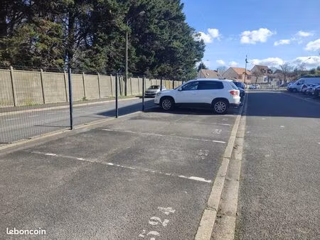 place de parking residence le parc du chateau