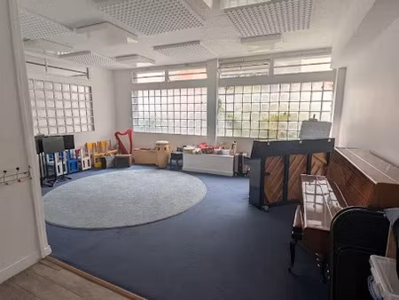 location locaux professionnels 35 m² à paris 15ème (75015)  1 241 €