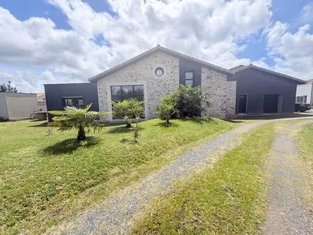 en vente maison mitoyenne 130 m² – 396 000 € |saint-lumine-de-clisson