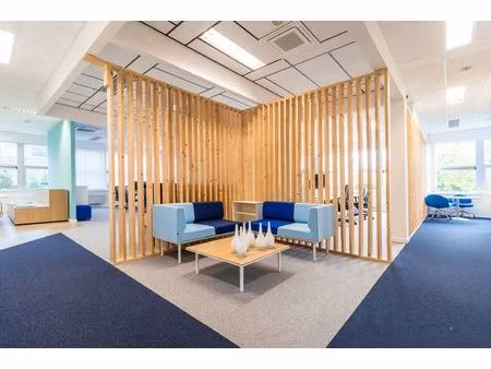 bureaux à louer à rue edouard belin 5 mont-saint-guibert (vbe25106)