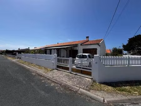 vente maison à brem-sur-mer (85470) : à vendre / 67m² brem-sur-mer