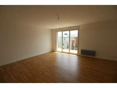 location appartement 3 pièces à nantes pont du cens - petit port (44000) : à louer 3 pièce