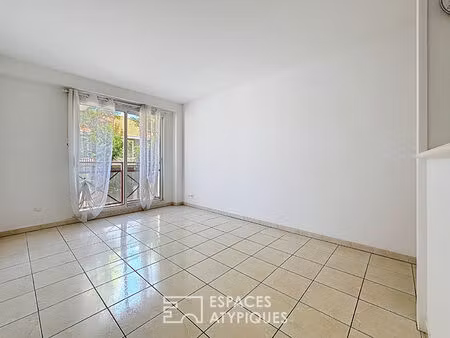 pied-à-terre au potentiel singulier en centre-ville avec parking