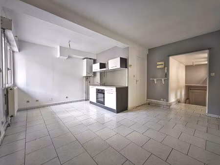 appartement de 35 29 m² en rdc 3 fbg de pierre