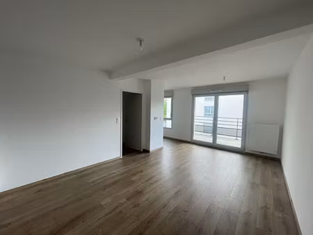 appartement t3 récent - la pardieu - parking - lli