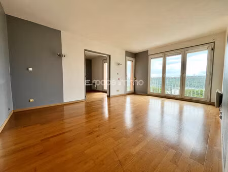 appartement avec balcon et vue dégagée - deville les rouen - 3 pièces - 68 80 m²
