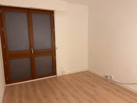 appartement renove t1 à louer à la celle saint cloud - réf 16729
