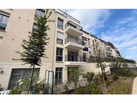location appartement  m² t-1 à montlhéry  850 €