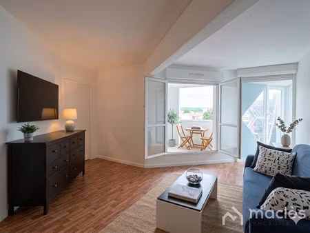 appartement lumineux avec grande terrasse privative villet