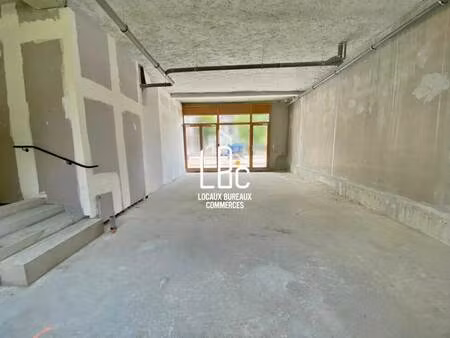 vente commerce nantes 44300 79m²