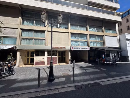 carre d'or - rue massenet