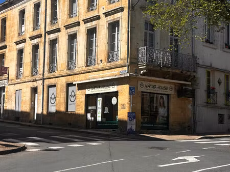 local commercial bergerac 44.48 m2