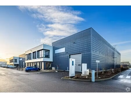 location local d’activités saint-priest 69800 541m² à 1629m²