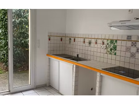 location maison  m² t-4 à dax  913 €