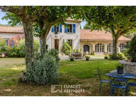 ancienne ferme réhabilitée dans le var proche mer