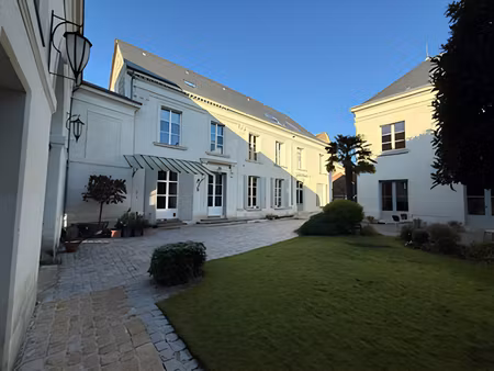 rare -hotel particulier