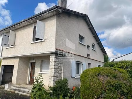 maison familiale avec jardin  garage et fort potentiel d'aménagement