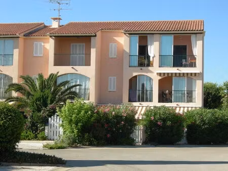à vendre t2 meublé . la londe-les-maures proche port & plages