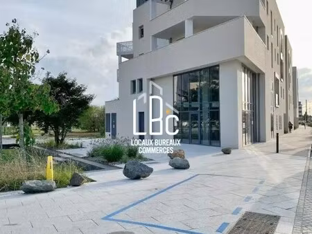 location bureaux 143 m²
