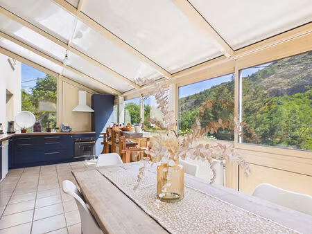 vente maison 7 pièces  220.00m²  arlebosc