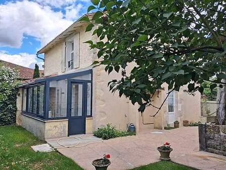 maison individuelle 1 chambre meublée avec jardin