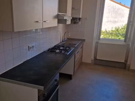 logement 3 chambres charlieu centre au calme