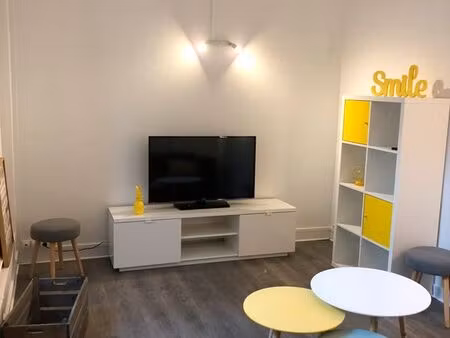 t3 meuble de 54m2  sect laon  1100 toute charges incluses (chauffage  elec...)
