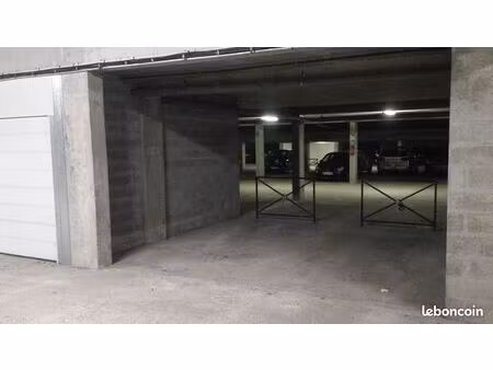 parking en sous sol sécurisé au 51-55 rue exelmans à versailles