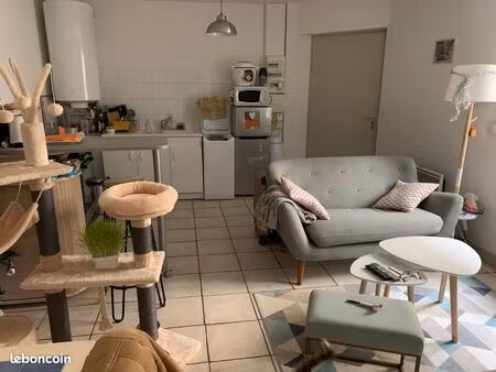 2 pièces 40 m2 proche place de la paix