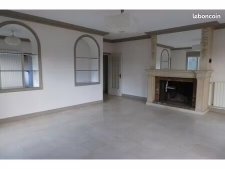 villiers saint denis - maison f6 - 174.20 m² de plain pieds -