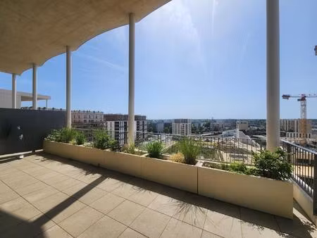 magnifique duplex t5 avec grande terrasse panoramique – bordeaux 33800