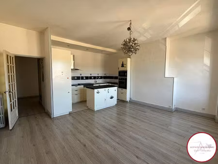 appartement t3 60m² centre-ville - saint amand montrond