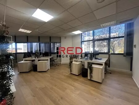 location bureaux 69 m²