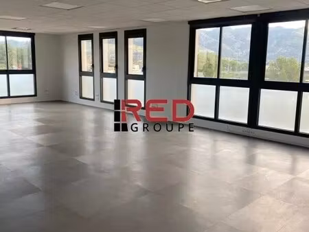 location bureaux 214 m²