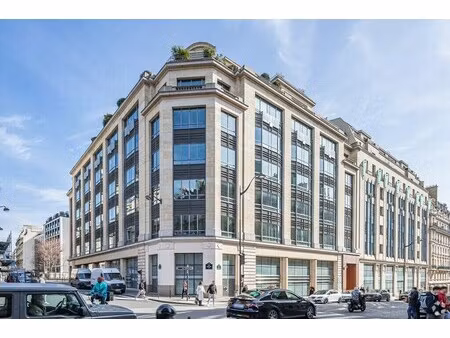 location bureaux 739 m²