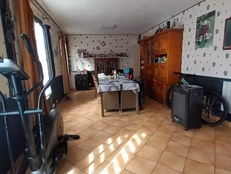 cambron : maison 115 m²  4 chb  jardin.
